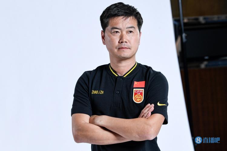 肇俊哲:国足没晋级不等于输掉未来 希望队员们依然一拼到底